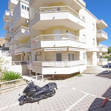 Apartments Kus Split Exterior photo
