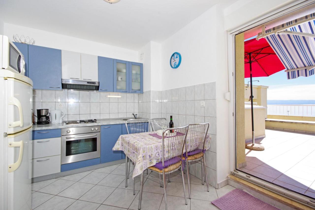 Kus Apartment *